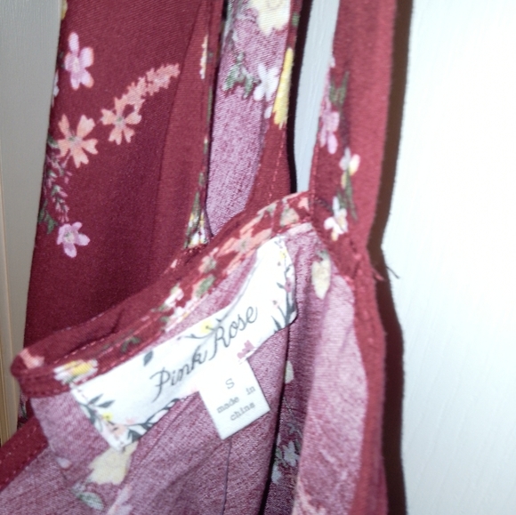 NWT/Pink Rose Spicy Red Floral mini dress/size Small/ - Picture 3 of 14
